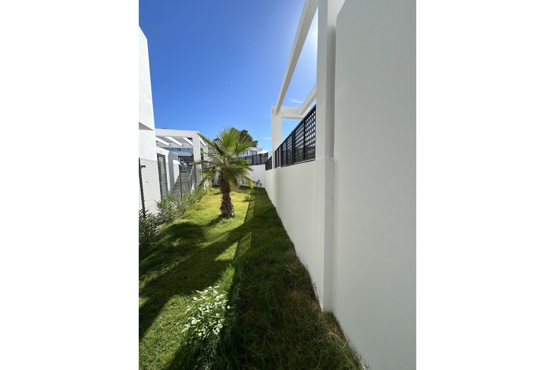 Resale - House - Detached Villa - Marbella - Río Real