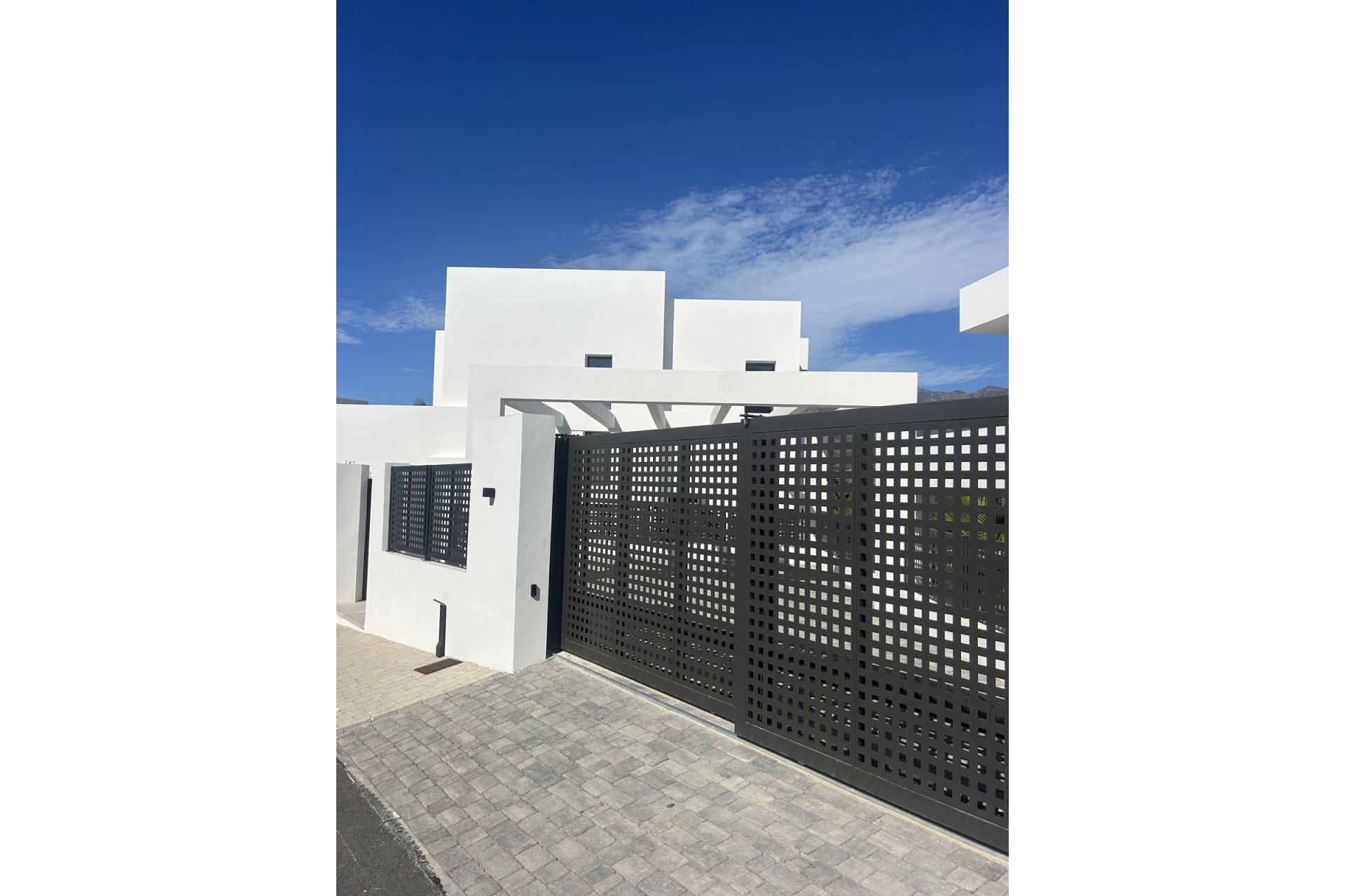 Resale - House - Detached Villa - Marbella - Río Real