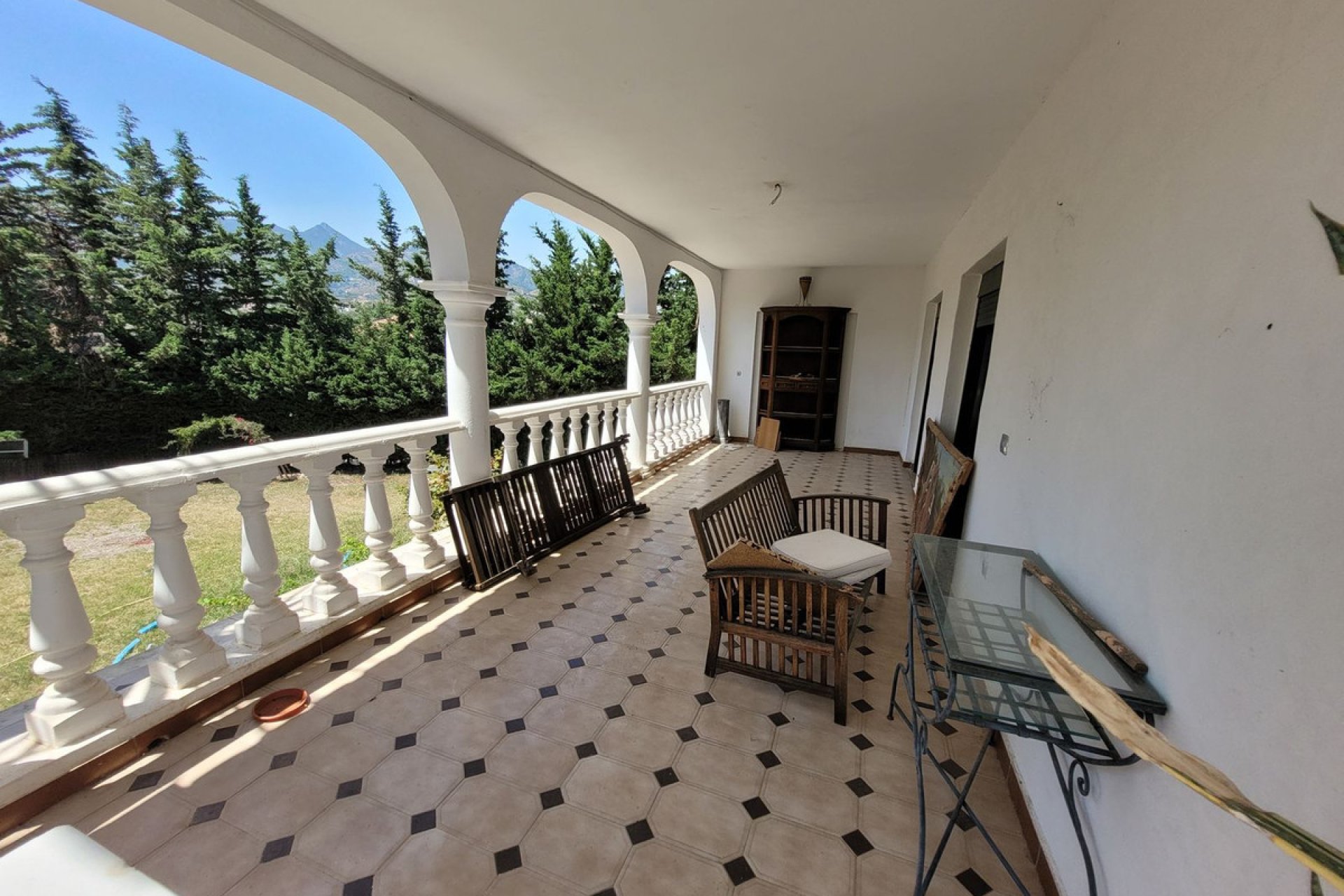 Resale - House - Detached Villa - Marbella - Río Real