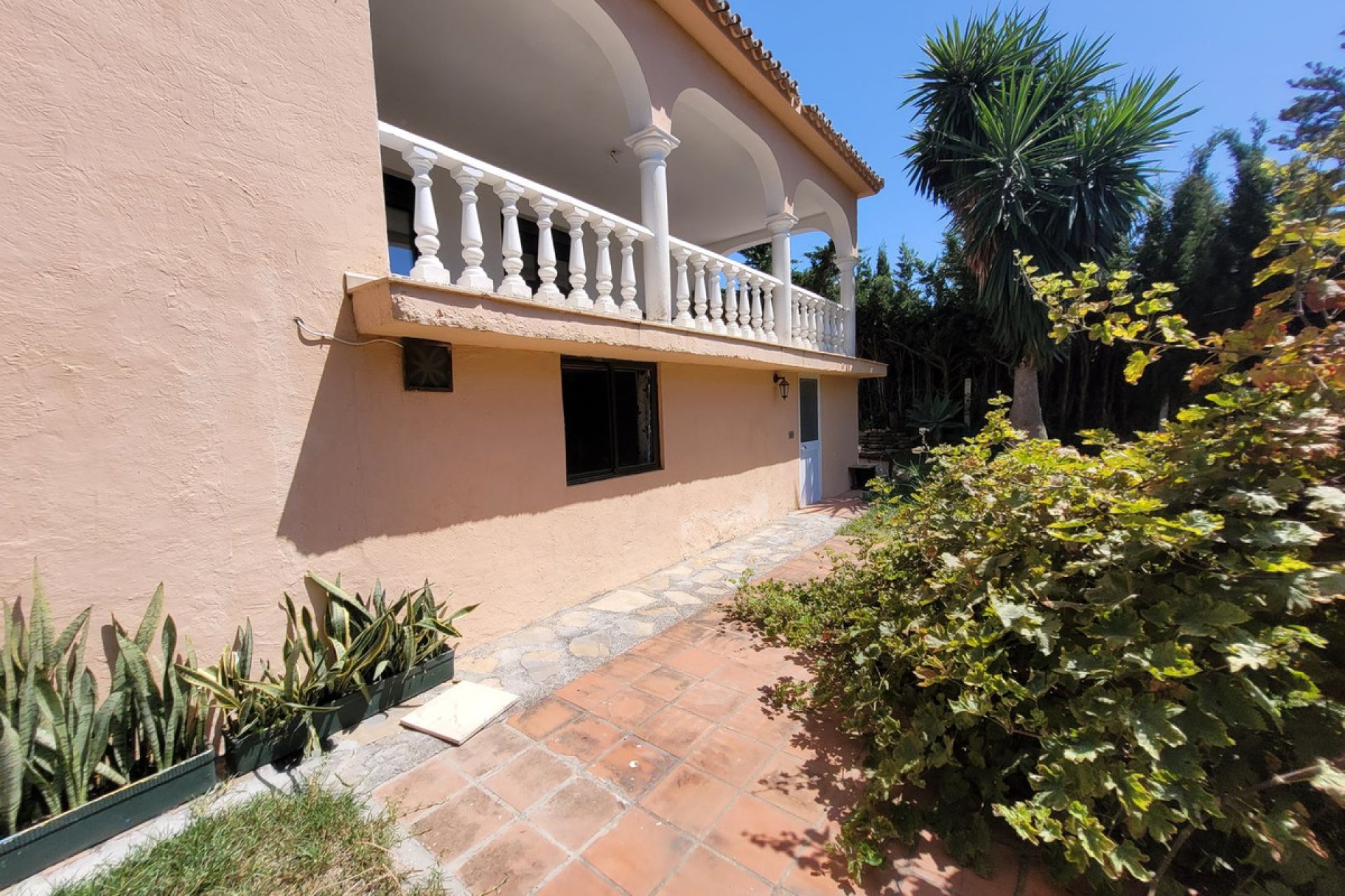 Resale - House - Detached Villa - Marbella - Río Real