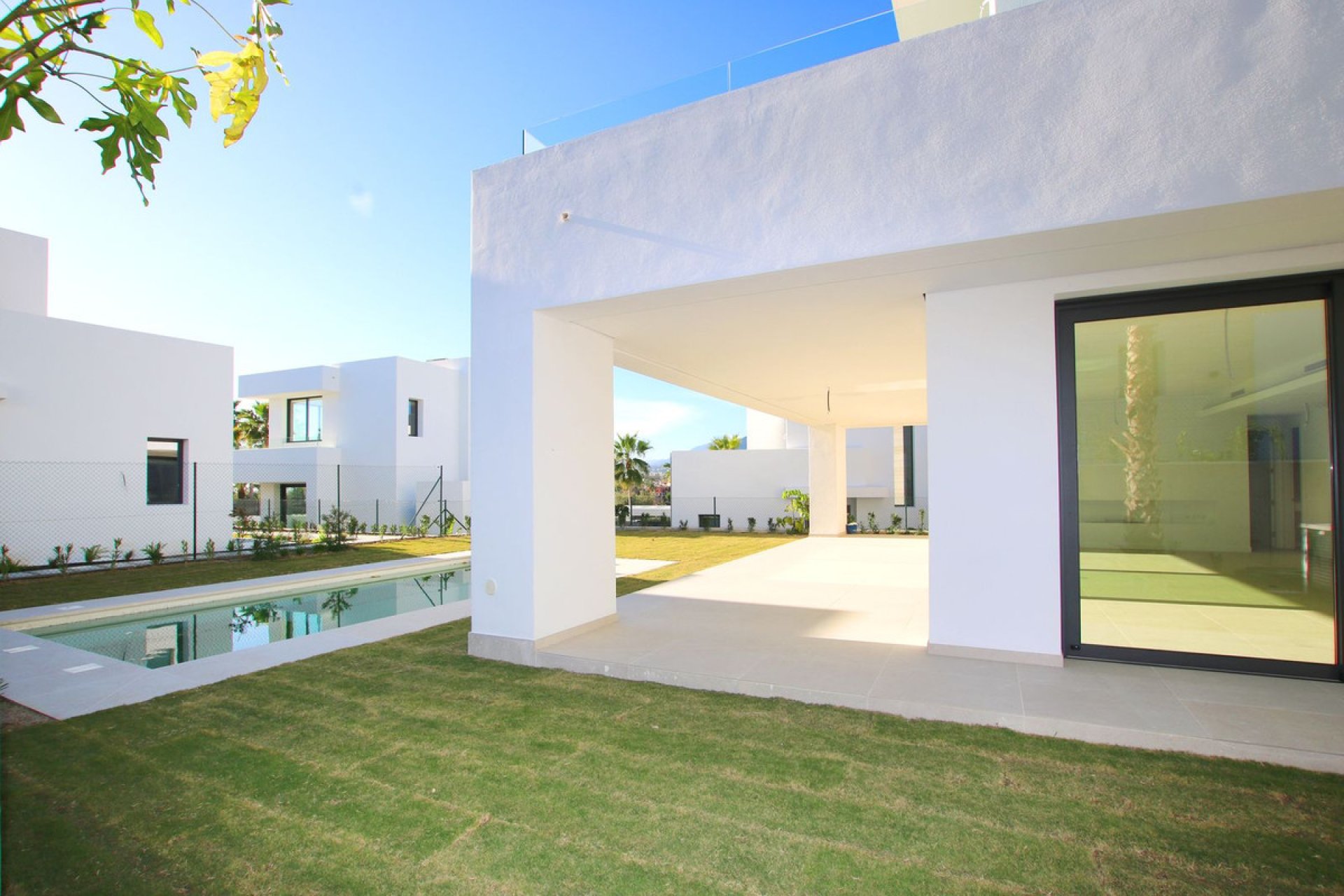 Resale - House - Detached Villa - Marbella - Río Real