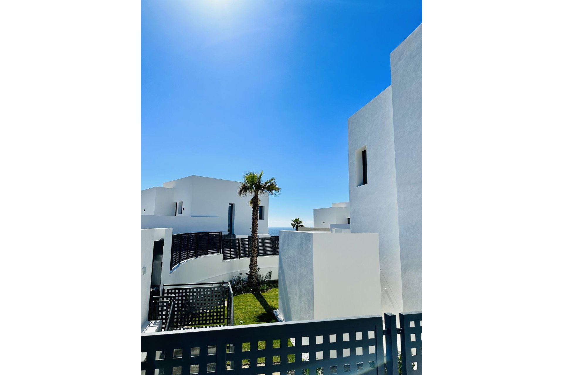 Resale - House - Detached Villa - Marbella - Río Real