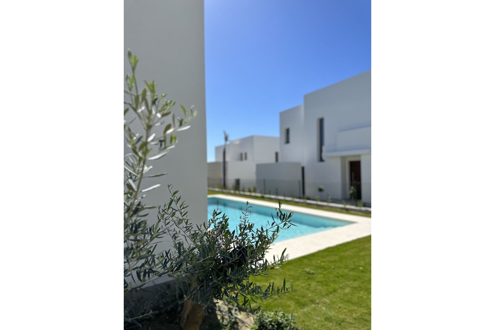 Resale - House - Detached Villa - Marbella - Río Real