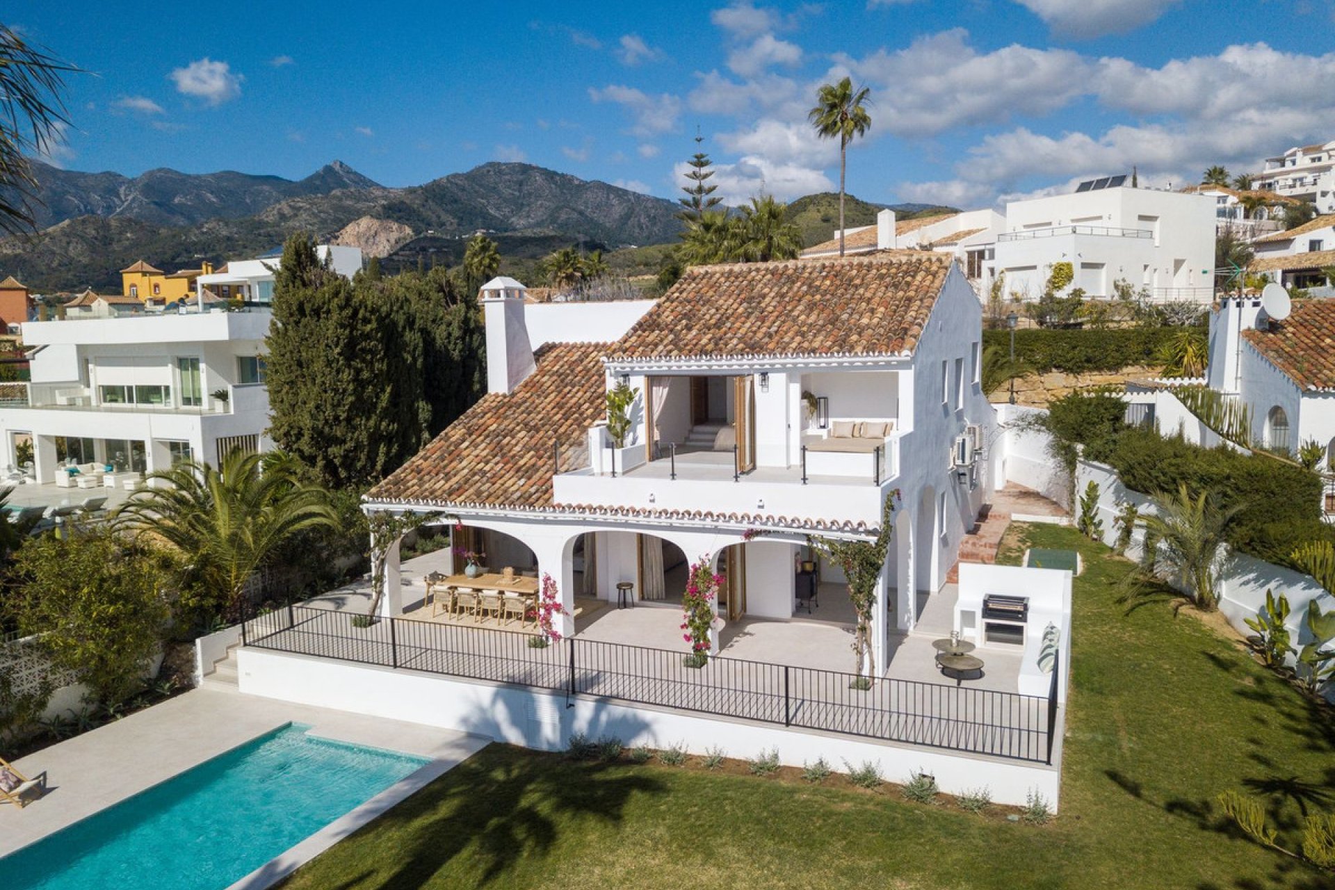 Resale - House - Detached Villa - Marbella - Río Real