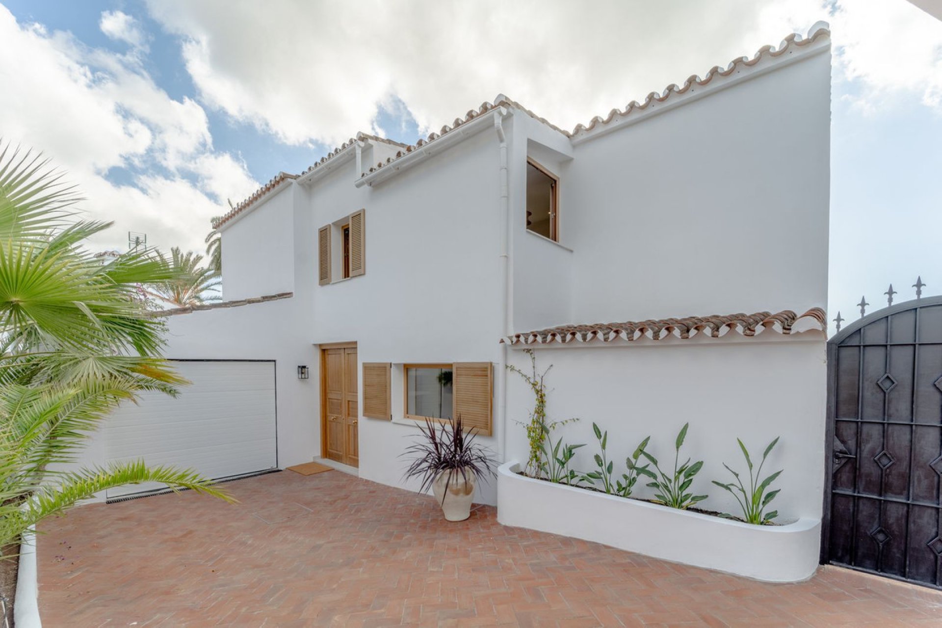 Resale - House - Detached Villa - Marbella - Río Real