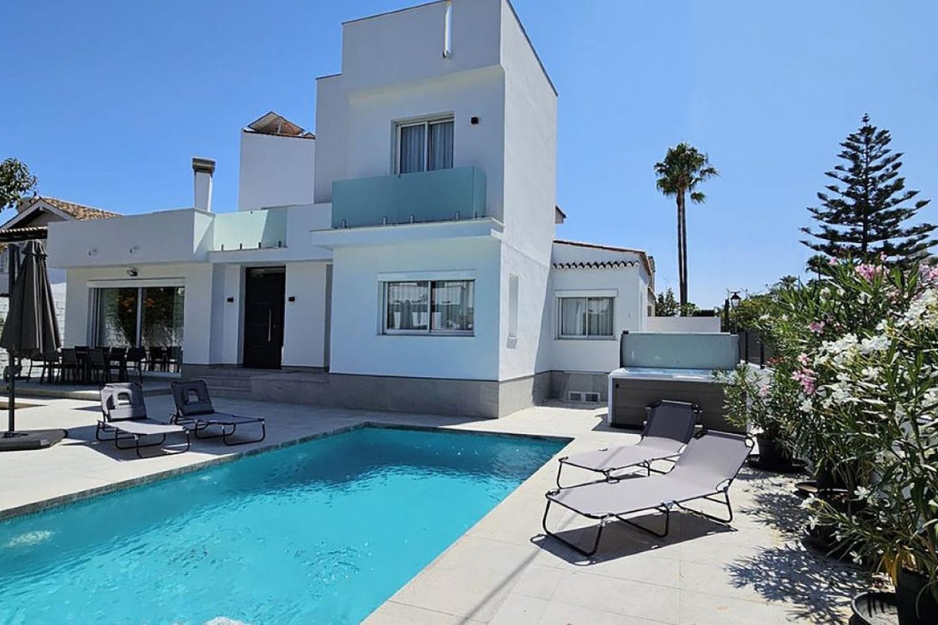 Resale - House - Detached Villa - Marbella - San Pedro De Alcantara