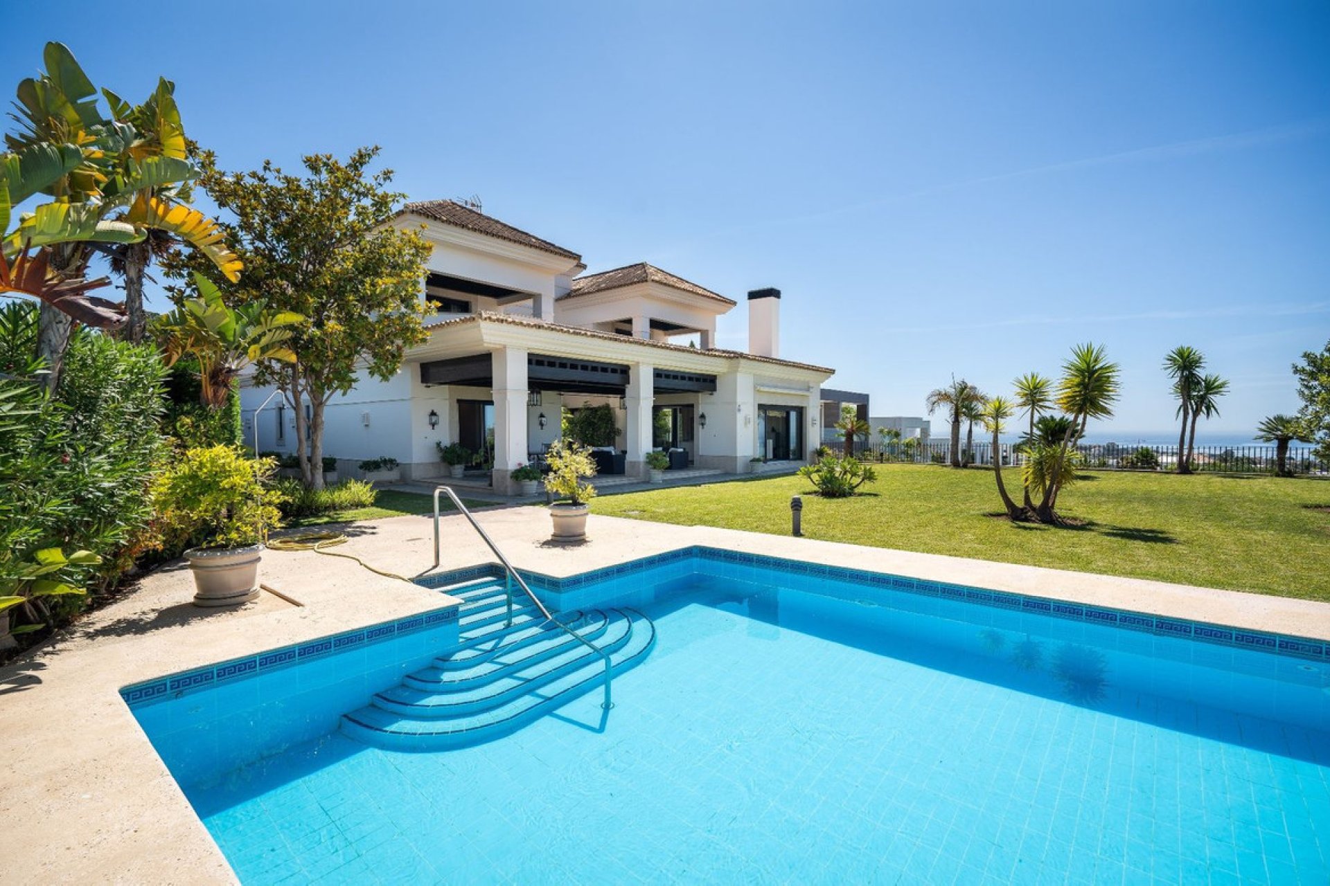 Resale - House - Detached Villa - Marbella - Santa Clara