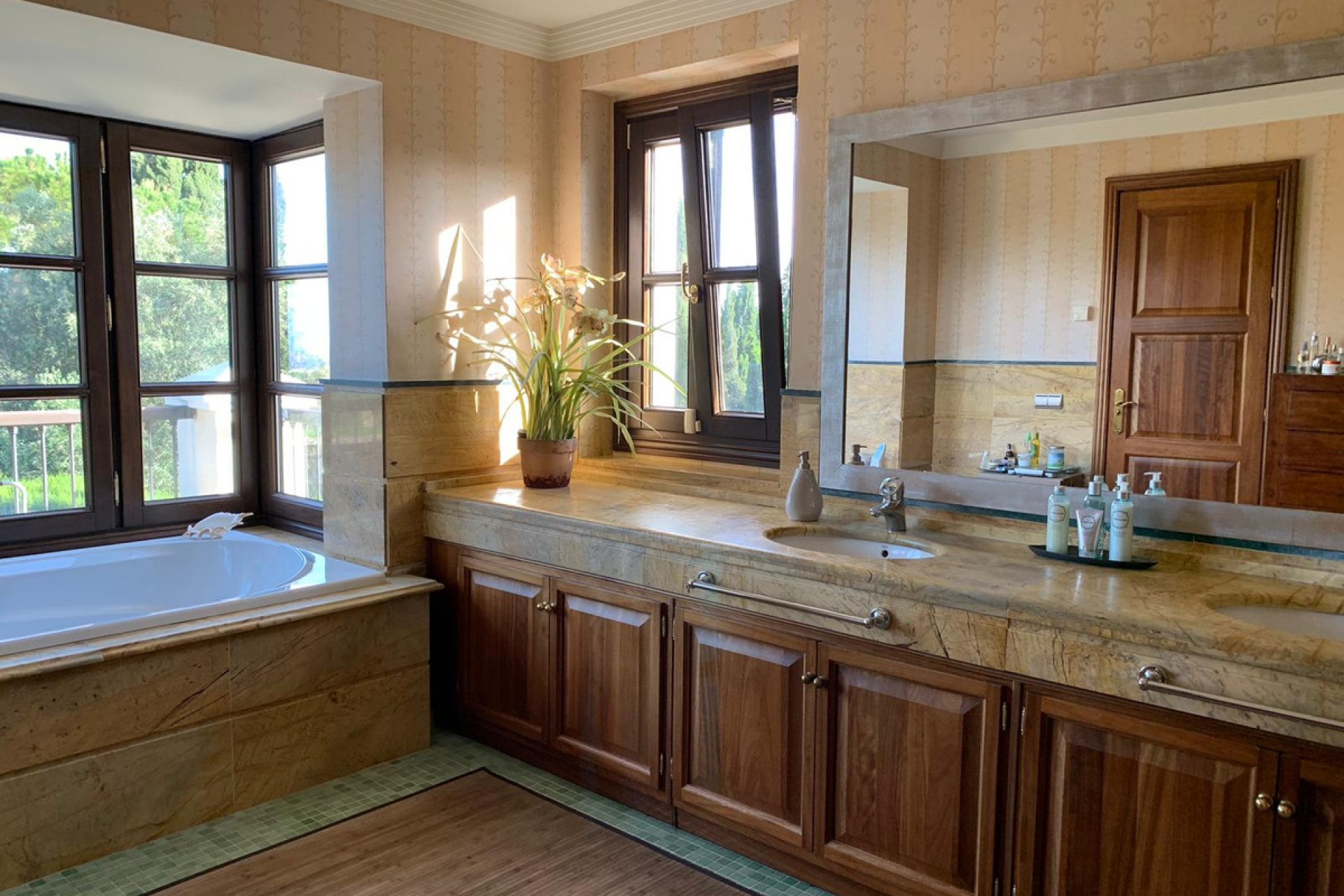 Resale - House - Detached Villa - Marbella - Sierra Blanca