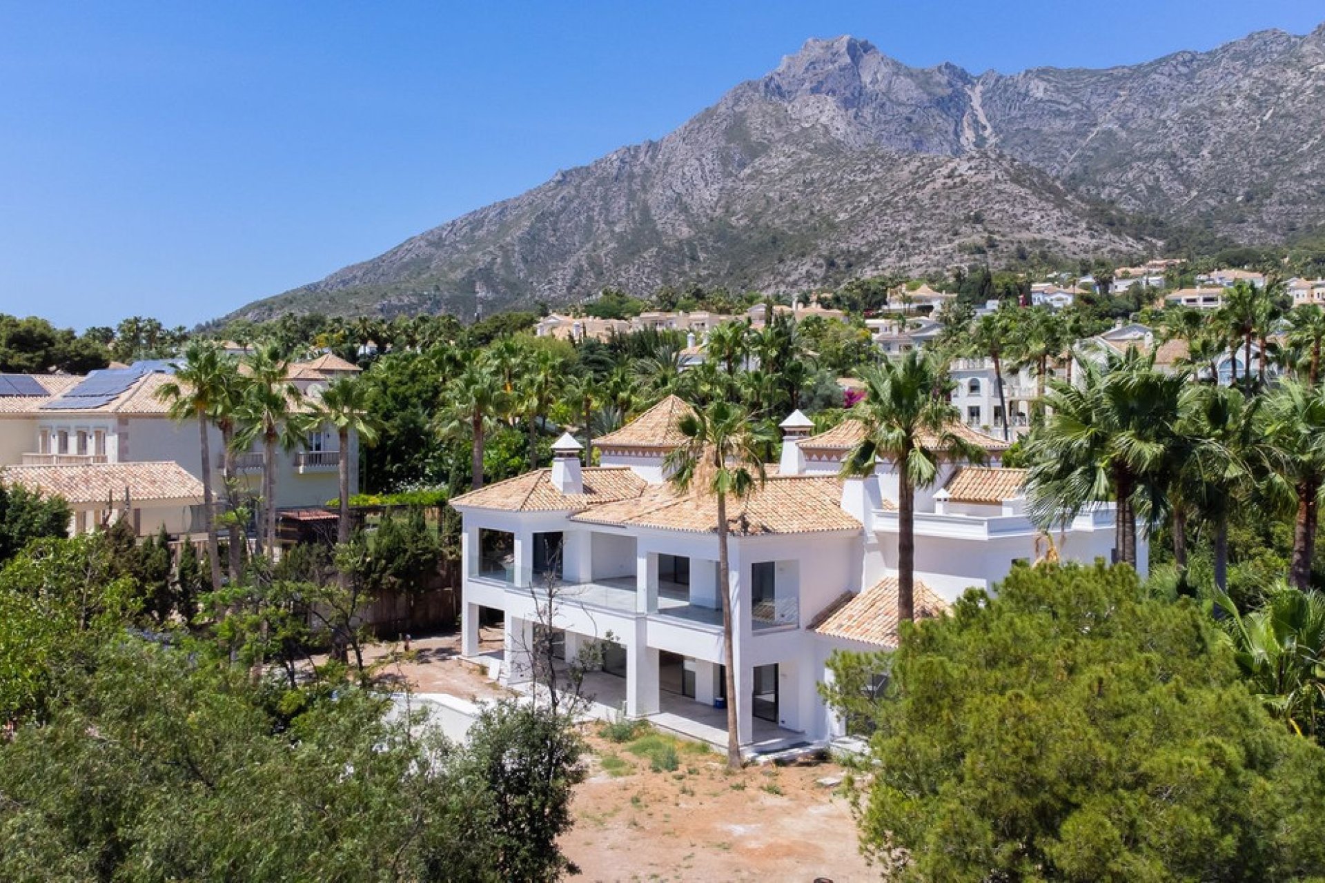 Resale - House - Detached Villa - Marbella - Sierra Blanca