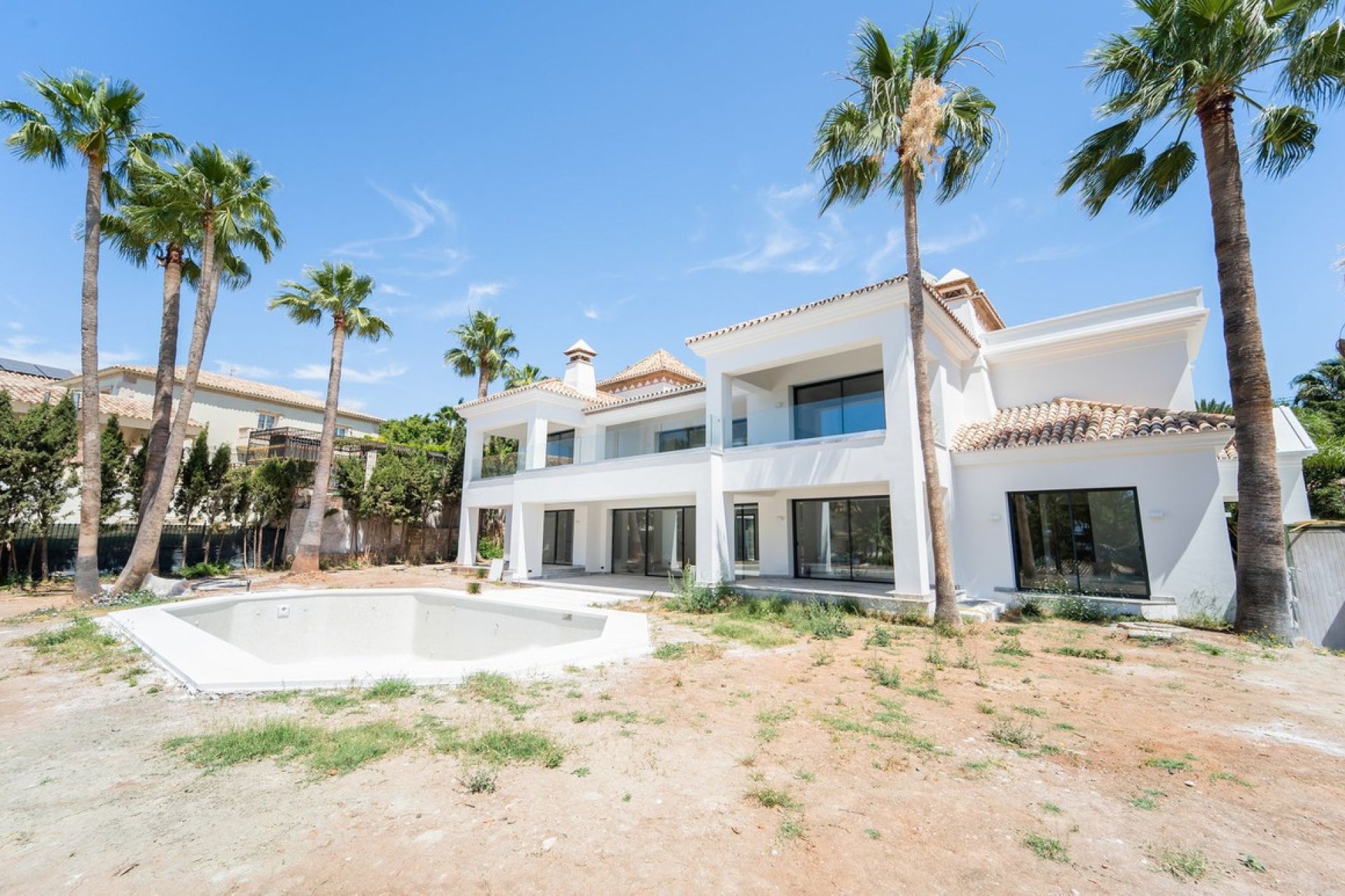 Resale - House - Detached Villa - Marbella - Sierra Blanca