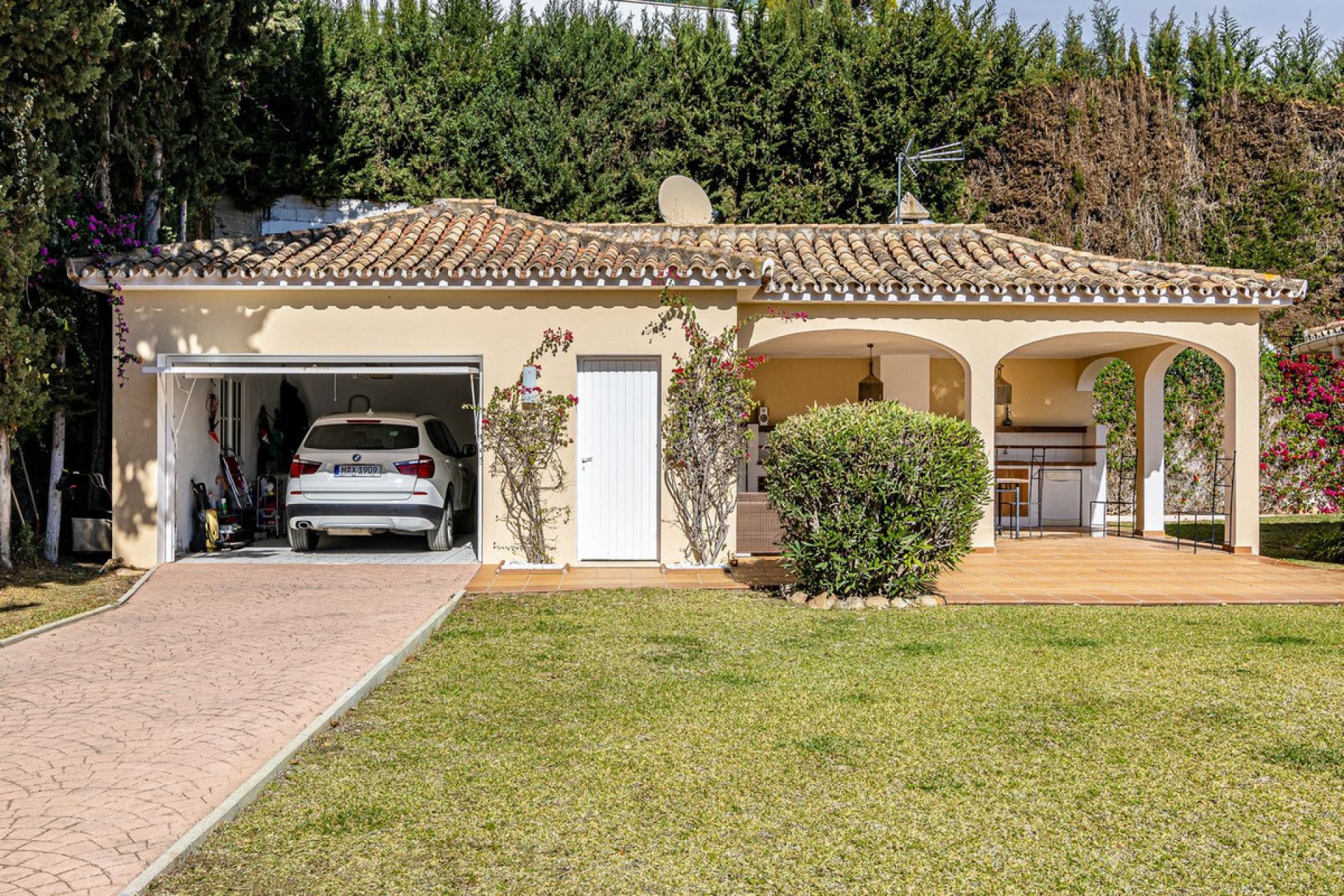 Resale - House - Detached Villa - Marbella - Sierra Blanca