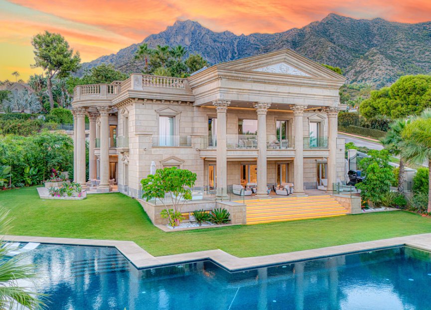 Resale - House - Detached Villa - Marbella - Sierra Blanca