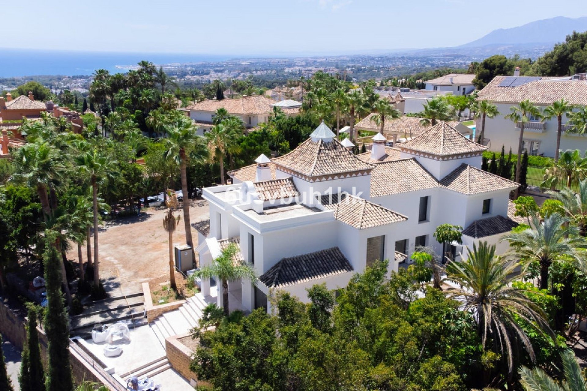 Resale - House - Detached Villa - Marbella - Sierra Blanca