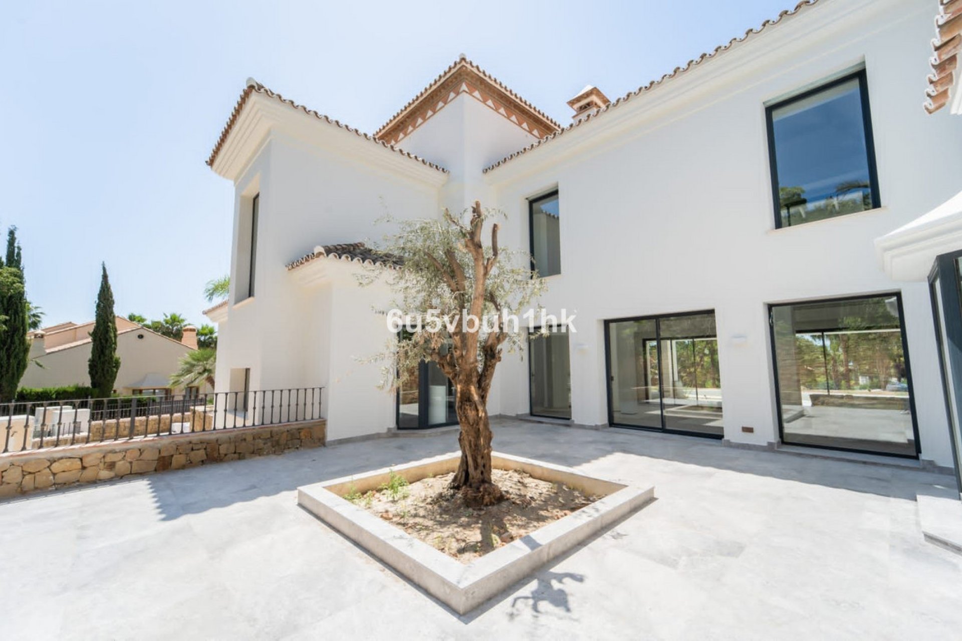 Resale - House - Detached Villa - Marbella - Sierra Blanca