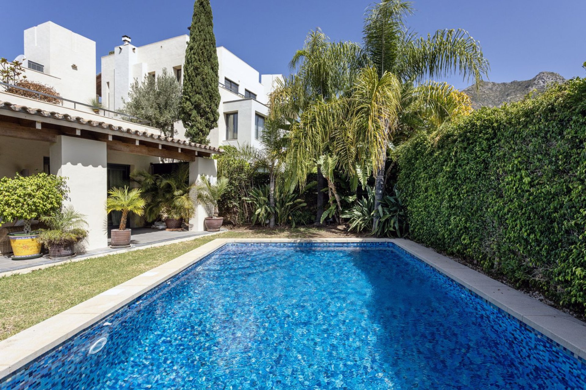 Resale - House - Detached Villa - Marbella - Sierra Blanca