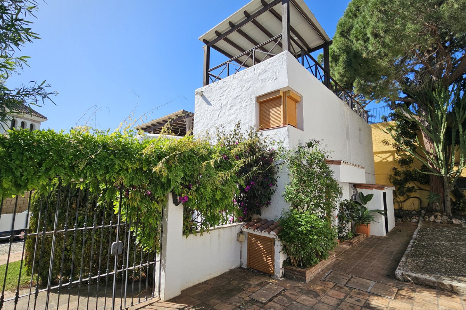 Resale - House - Detached Villa - Marbella - Sierra Blanca