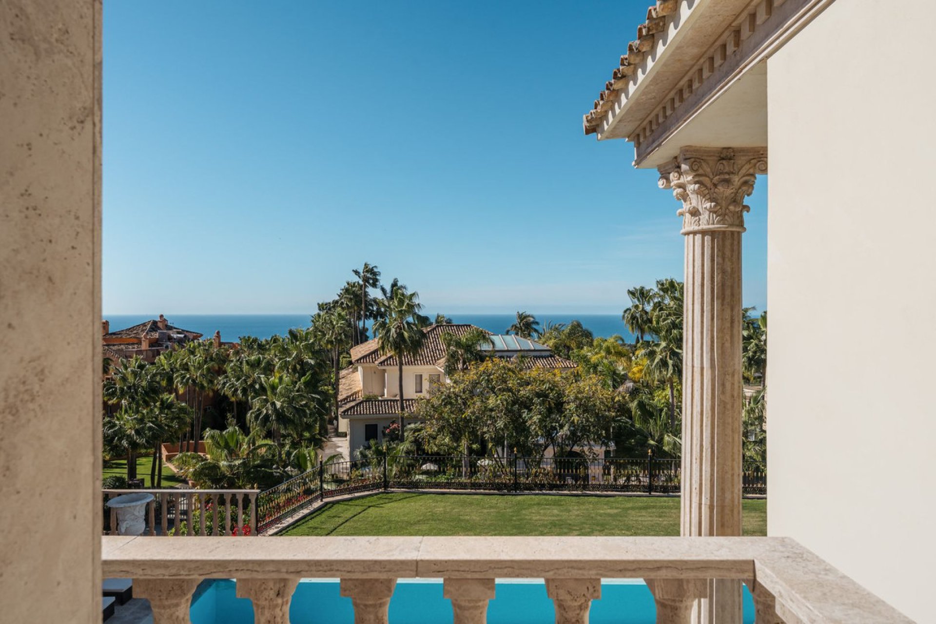 Resale - House - Detached Villa - Marbella - Sierra Blanca