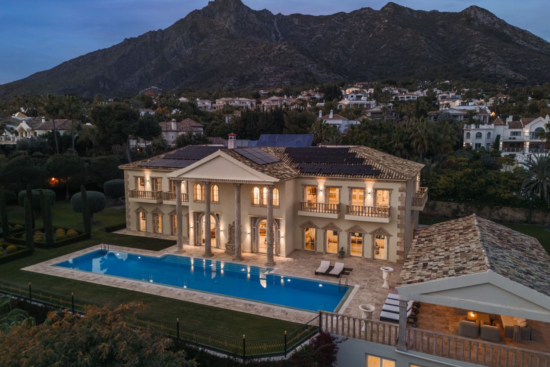 Resale - House - Detached Villa - Marbella - Sierra Blanca