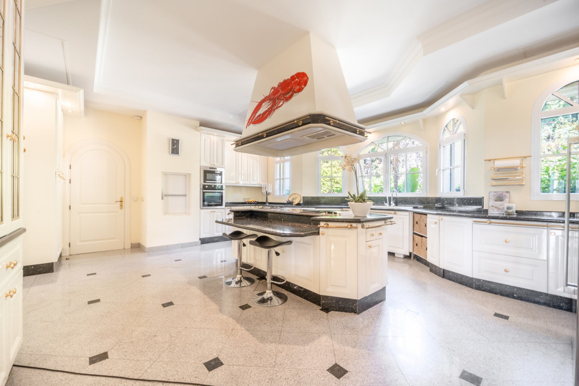 Resale - House - Detached Villa - Marbella - The Golden Mile