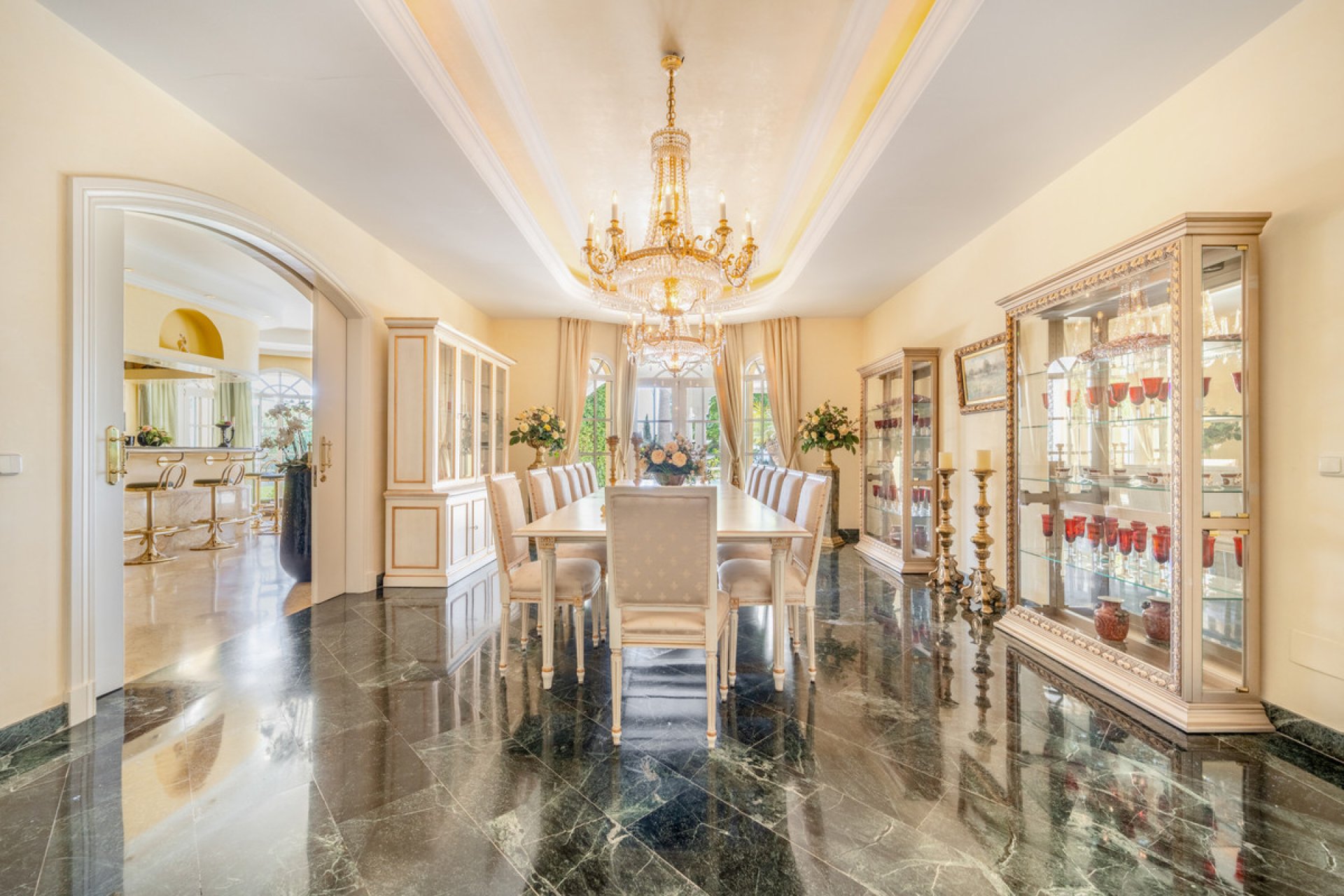 Resale - House - Detached Villa - Marbella - The Golden Mile