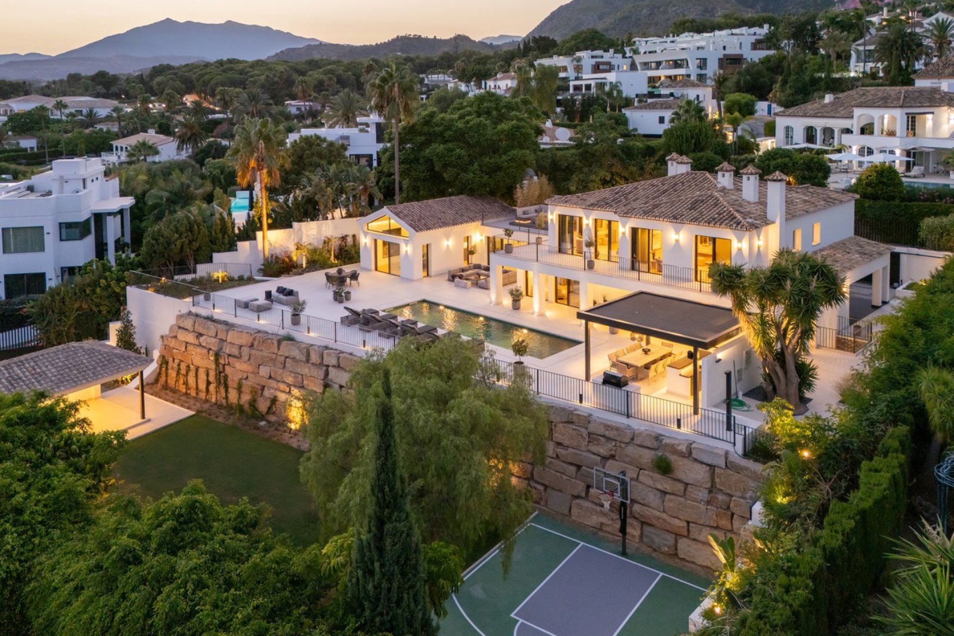 Resale - House - Detached Villa - Marbella - The Golden Mile