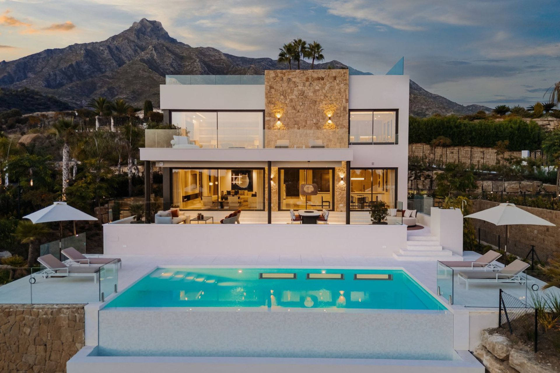 Resale - House - Detached Villa - Marbella - The Golden Mile