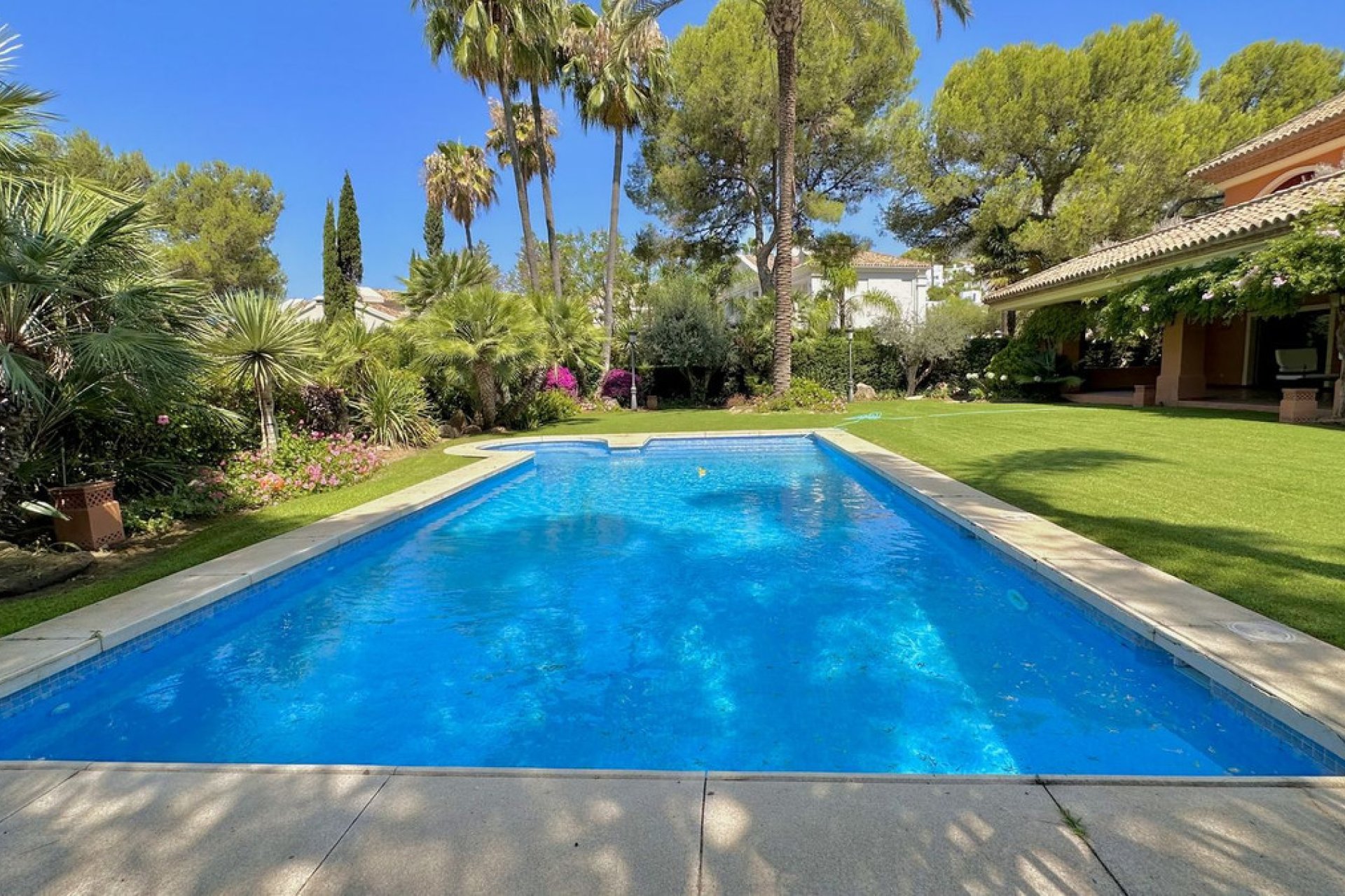 Resale - House - Detached Villa - Marbella - The Golden Mile