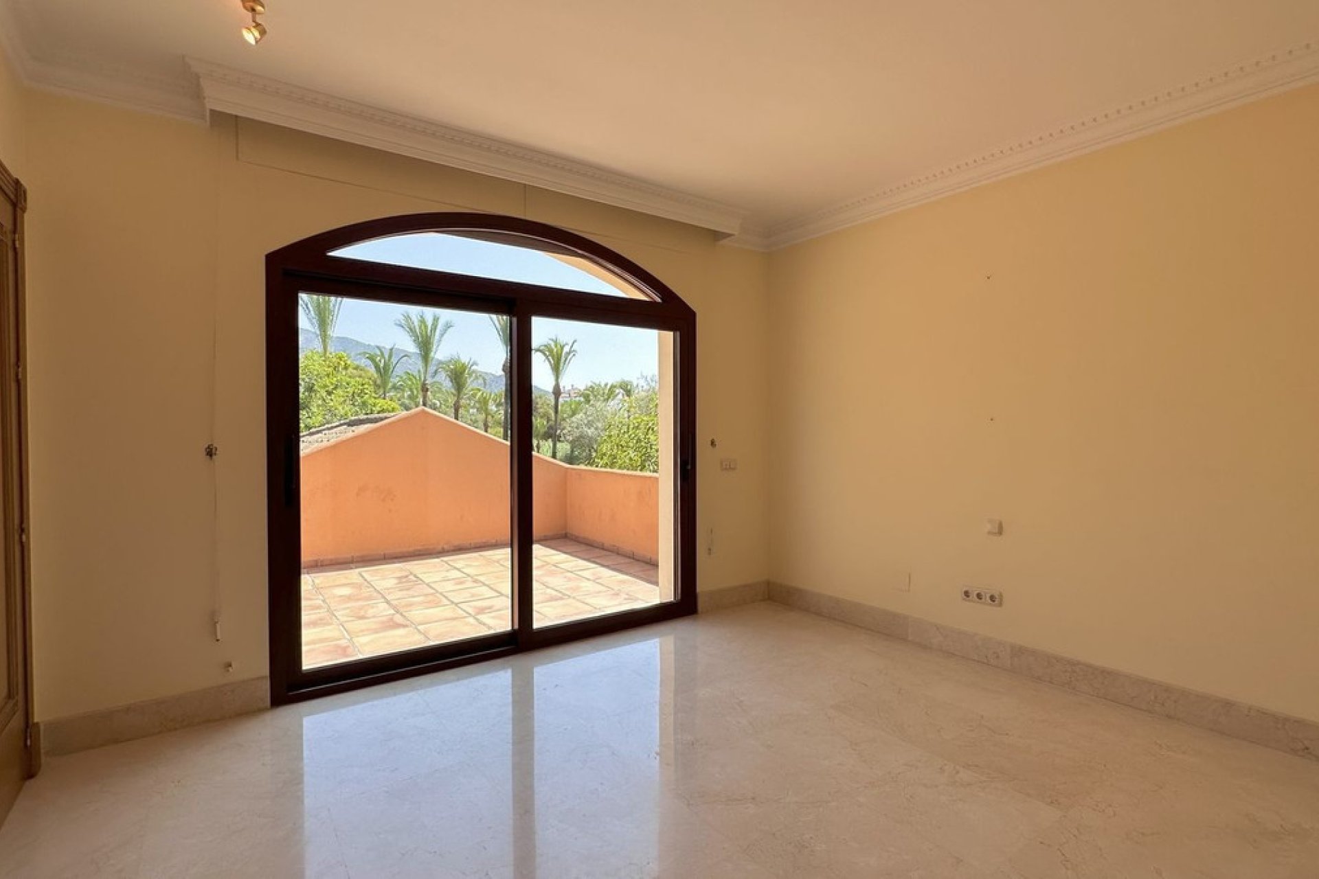 Resale - House - Detached Villa - Marbella - The Golden Mile