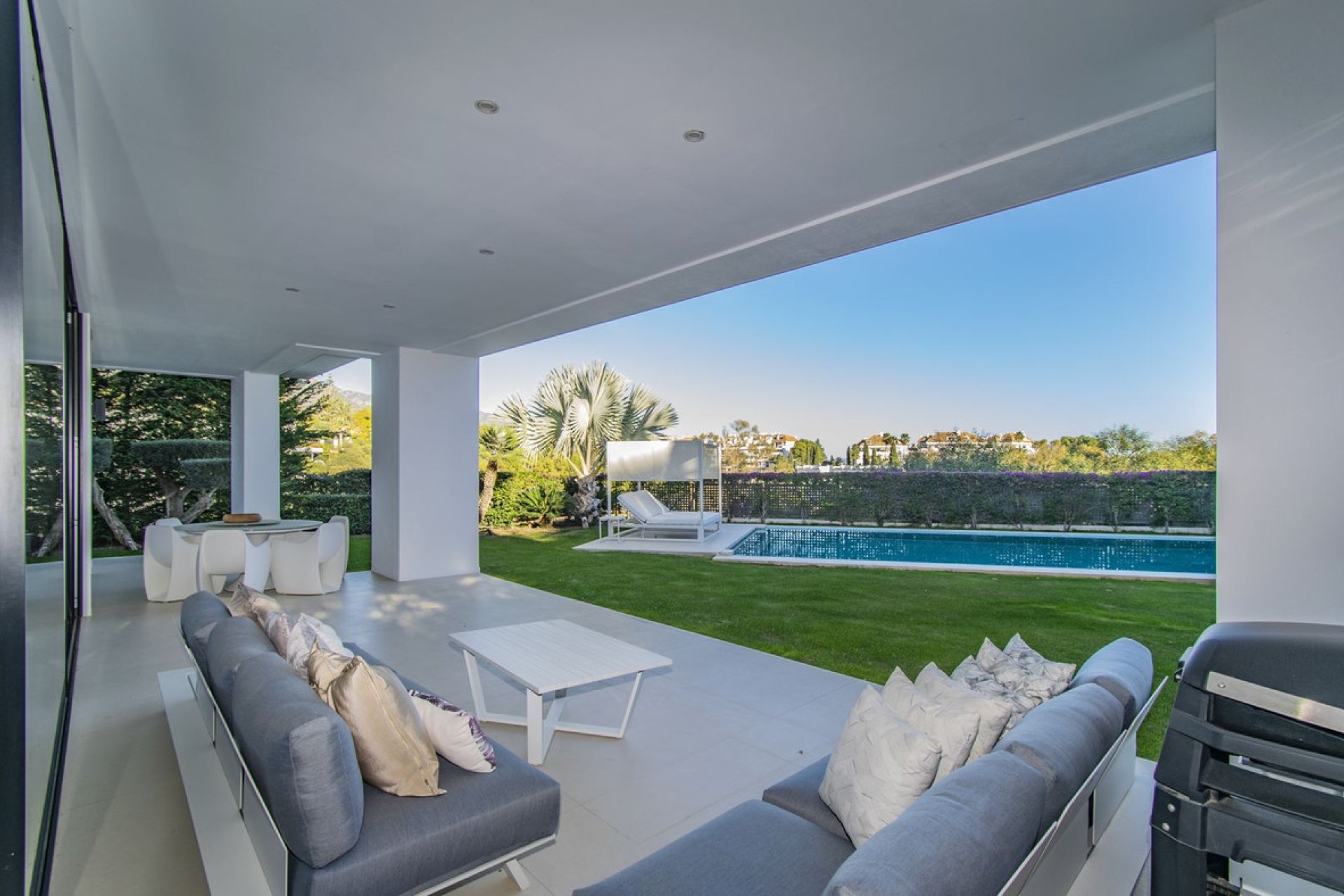 Resale - House - Detached Villa - Marbella - The Golden Mile