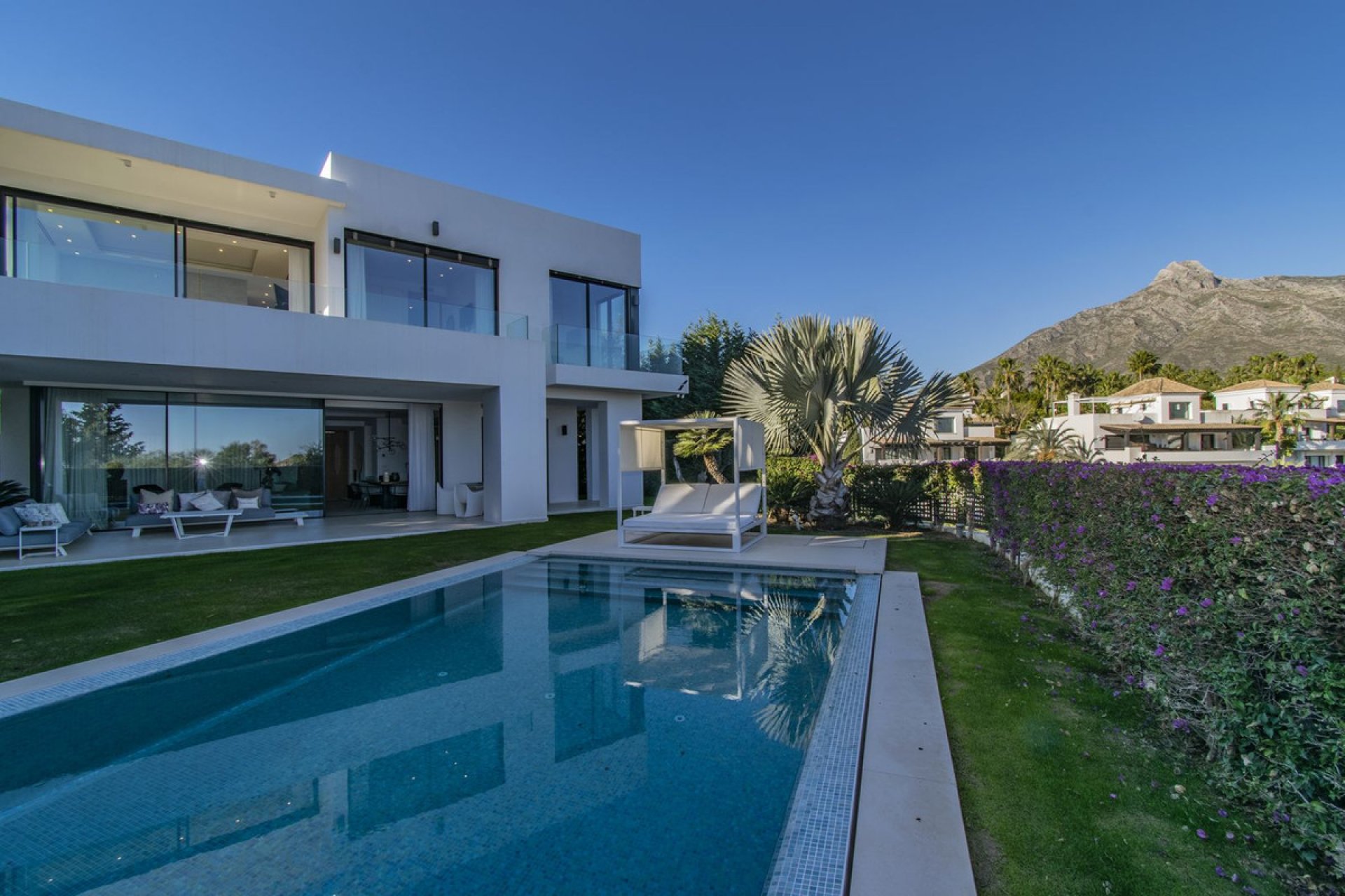 Resale - House - Detached Villa - Marbella - The Golden Mile