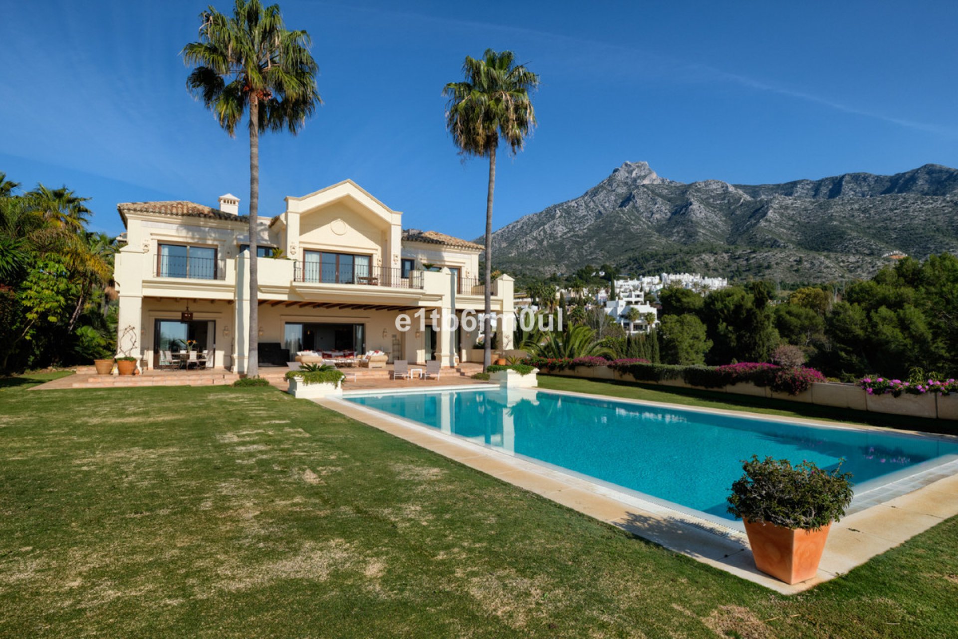 Resale - House - Detached Villa - Marbella - The Golden Mile