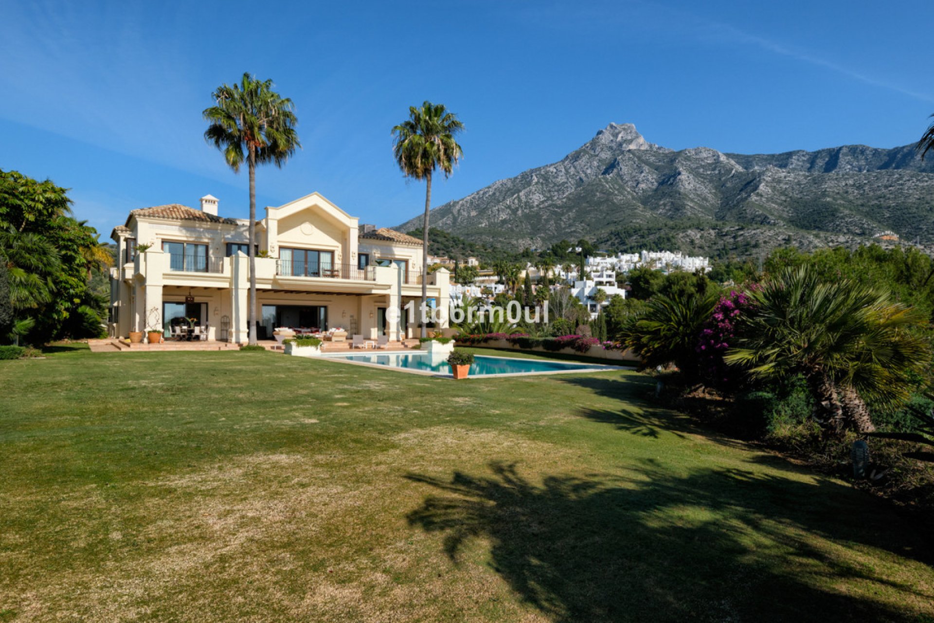 Resale - House - Detached Villa - Marbella - The Golden Mile