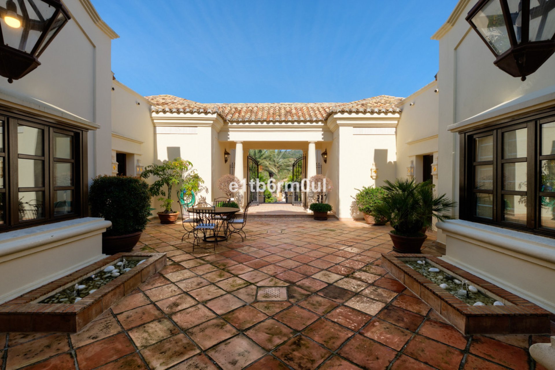 Resale - House - Detached Villa - Marbella - The Golden Mile