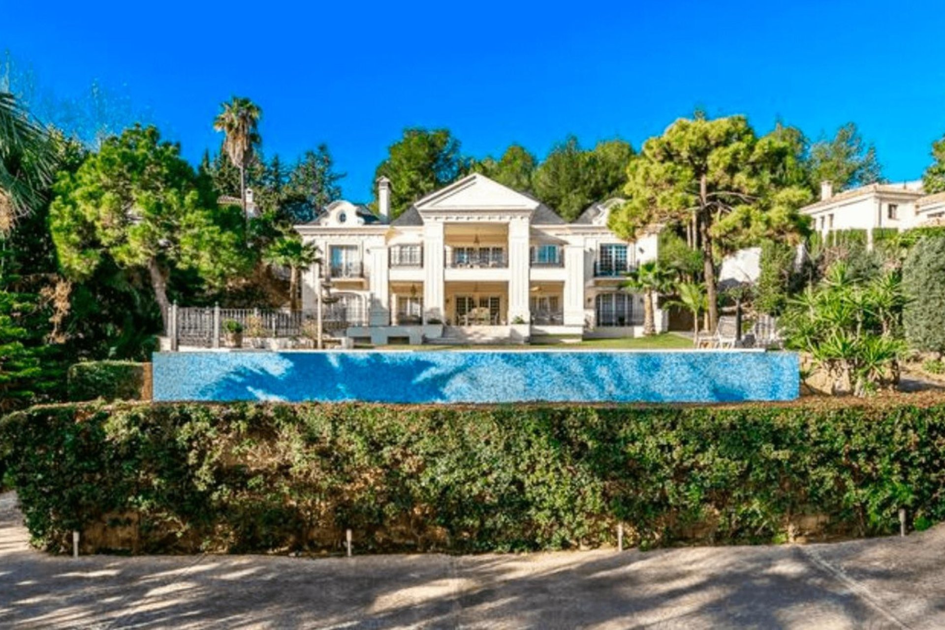 Resale - House - Detached Villa - Marbella - The Golden Mile