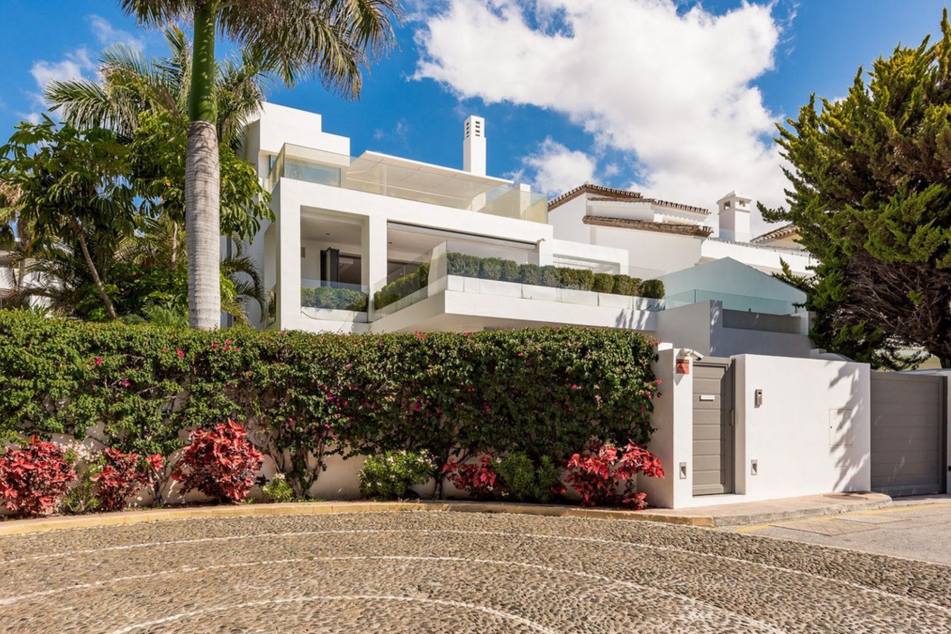 Resale - House - Detached Villa - Marbella - The Golden Mile