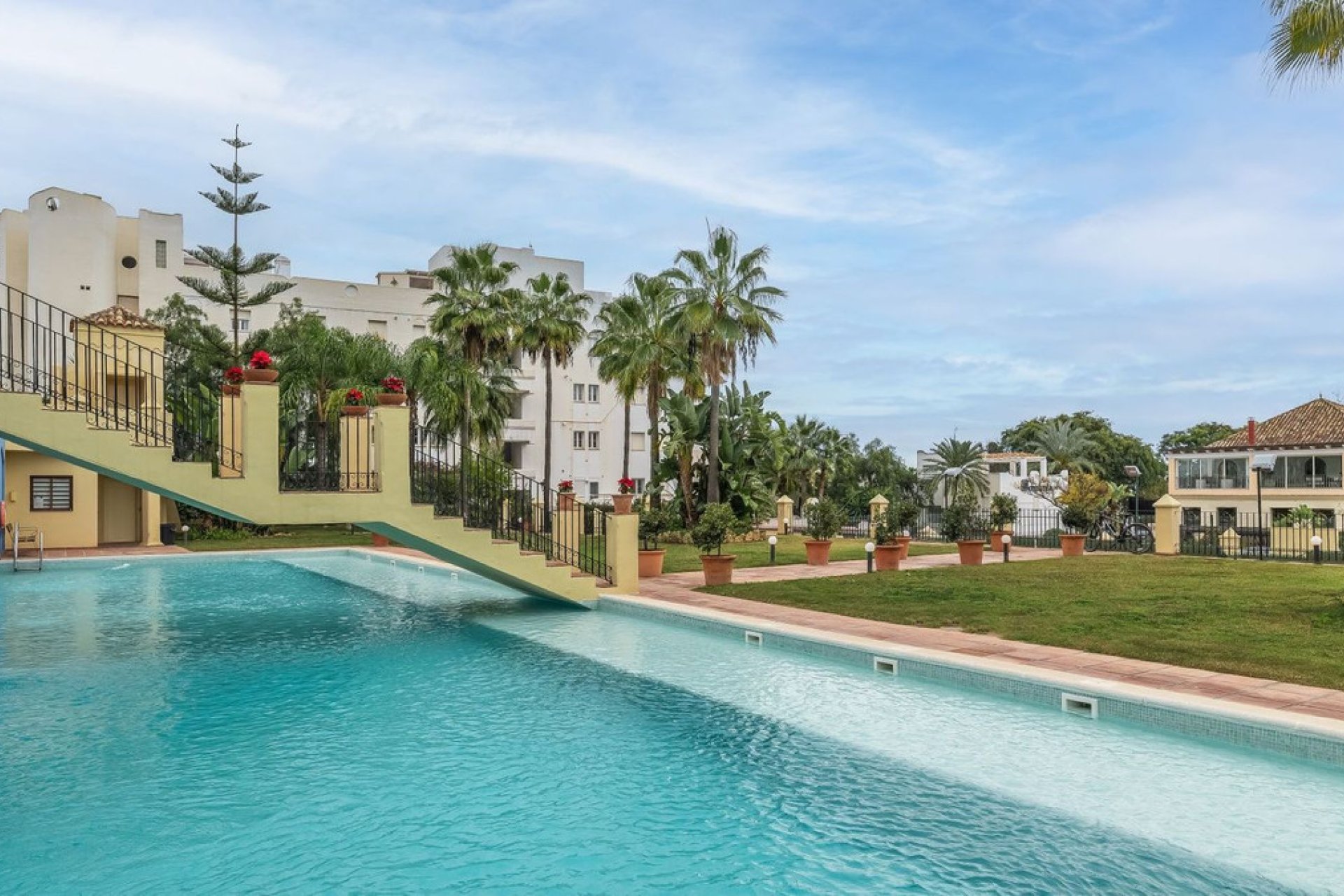 Resale - House - Detached Villa - Marbella - The Golden Mile