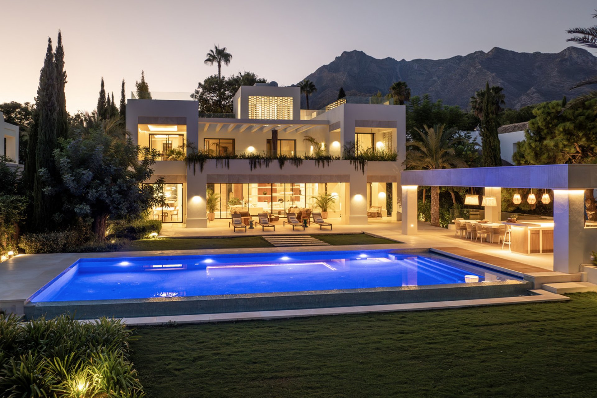 Resale - House - Detached Villa - Marbella - The Golden Mile