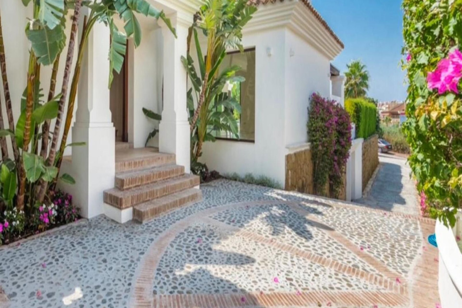 Resale - House - Detached Villa - Marbella - The Golden Mile