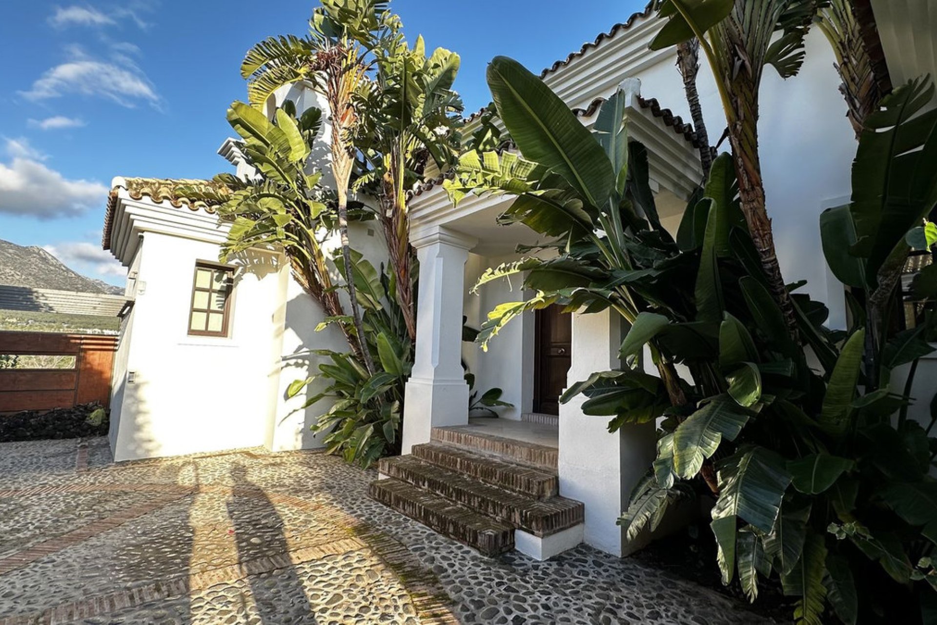 Resale - House - Detached Villa - Marbella - The Golden Mile