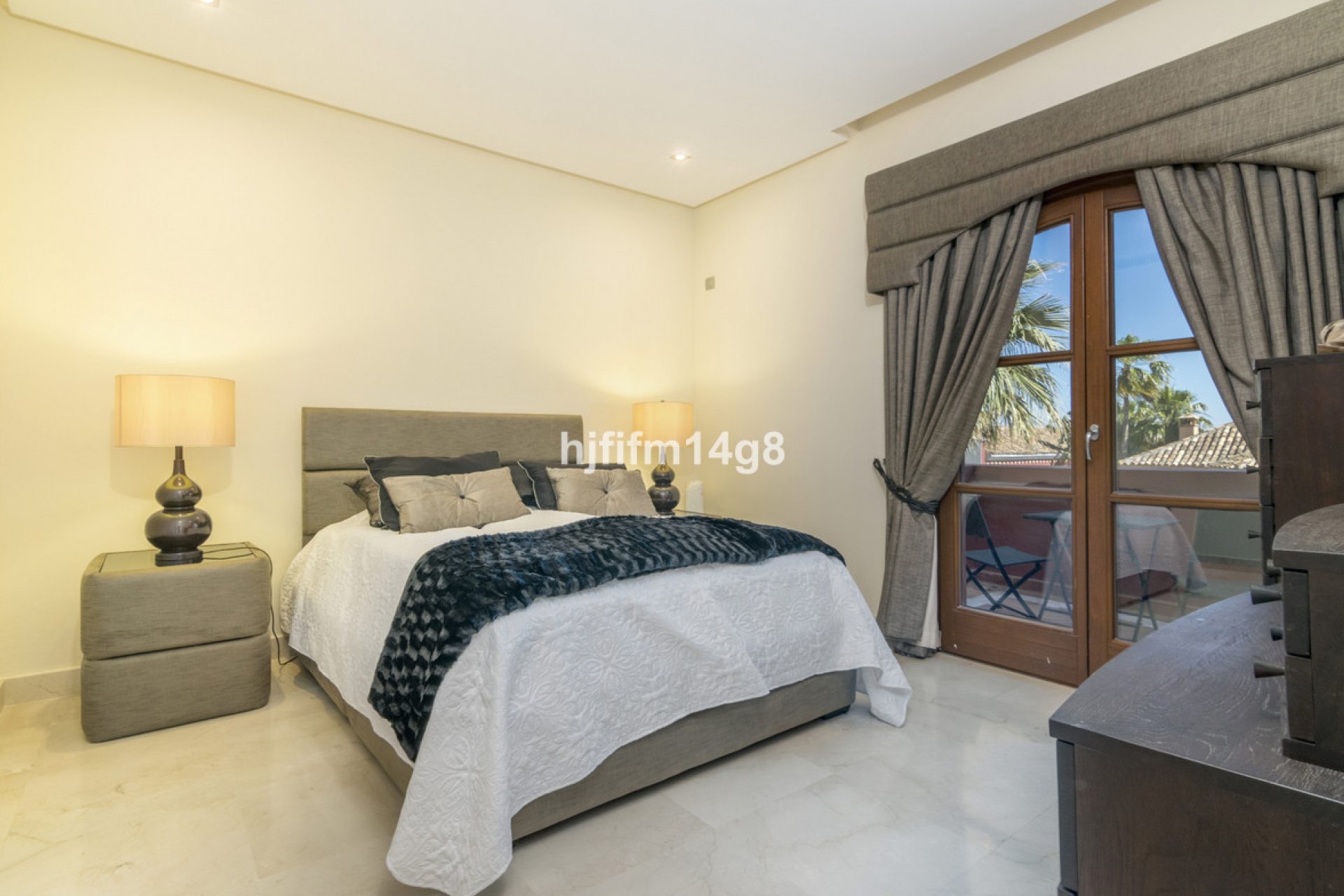 Resale - House - Detached Villa - Marbella - The Golden Mile