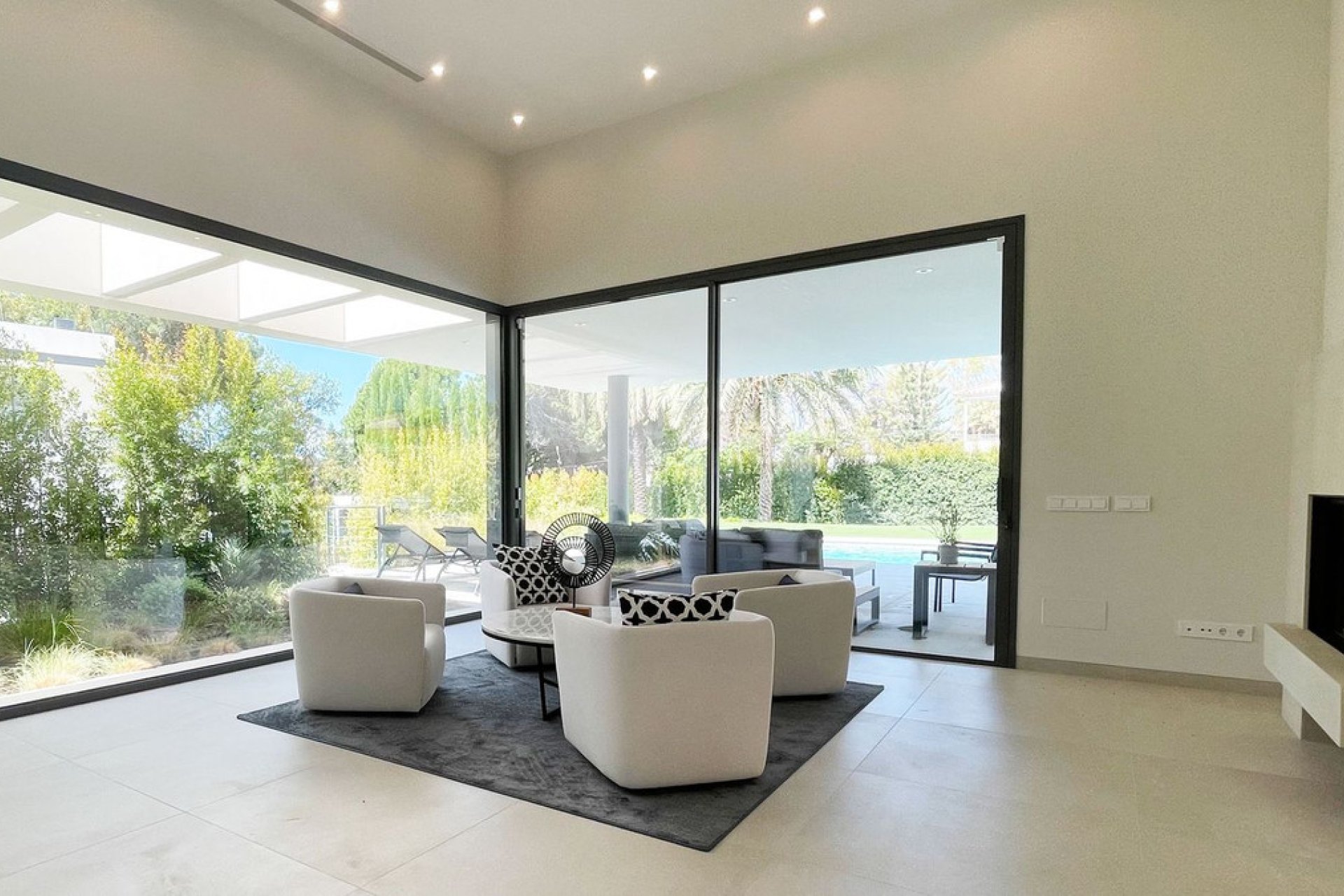 Resale - House - Detached Villa - Marbella - The Golden Mile