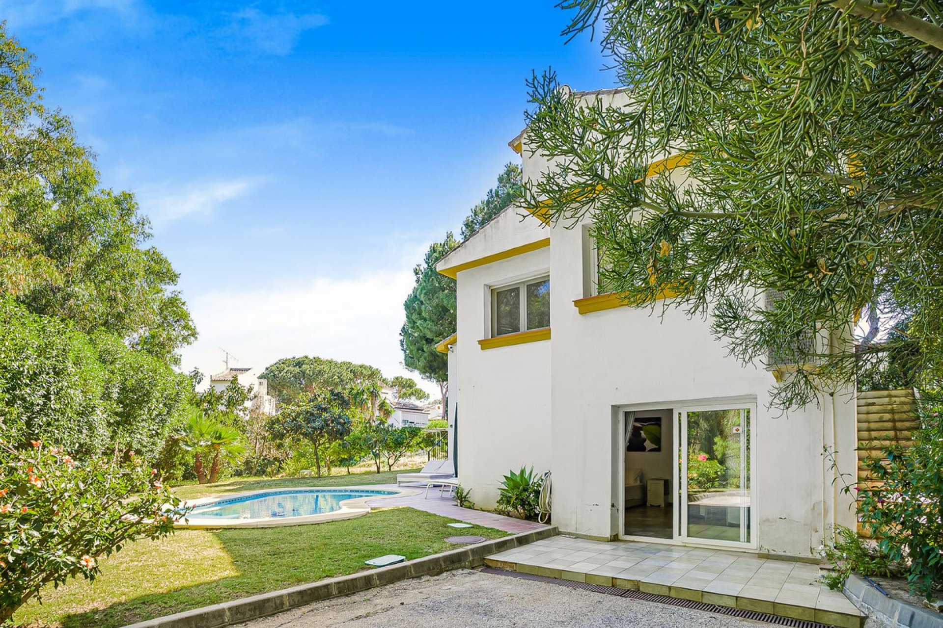 Resale - House - Detached Villa - Mijas - Calahonda