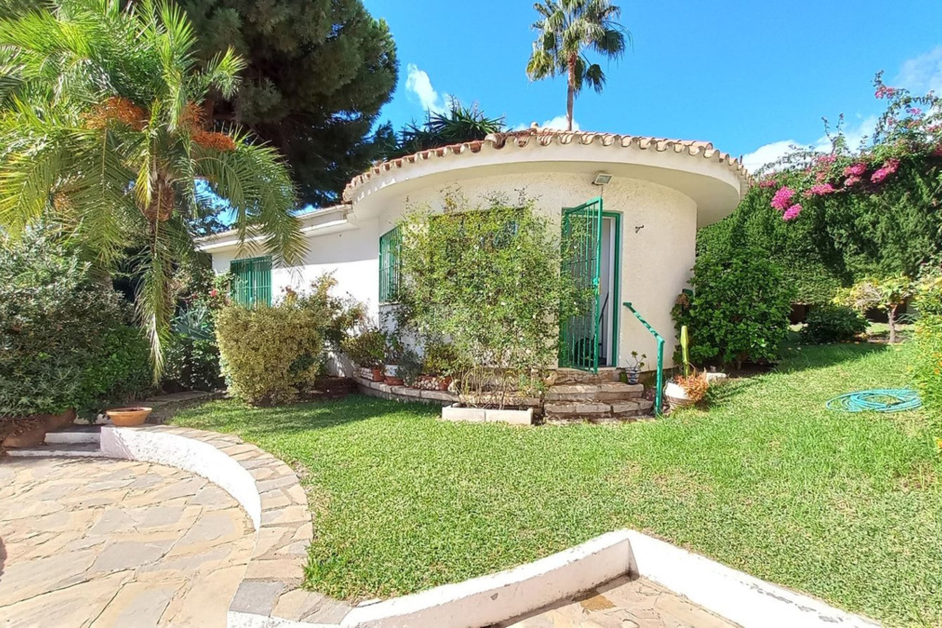 Resale - House - Detached Villa - Mijas - El Chaparral