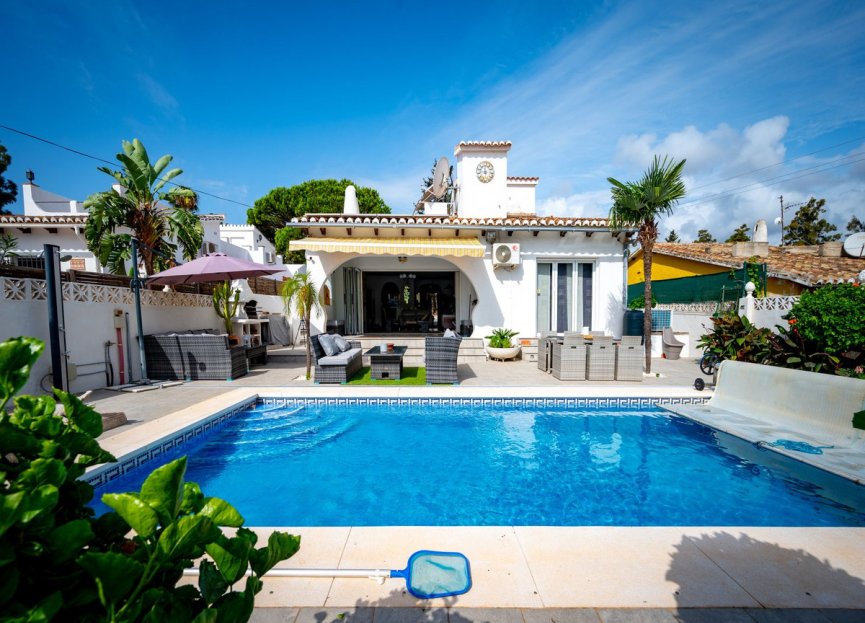 Resale - House - Detached Villa - Mijas - El Chaparral