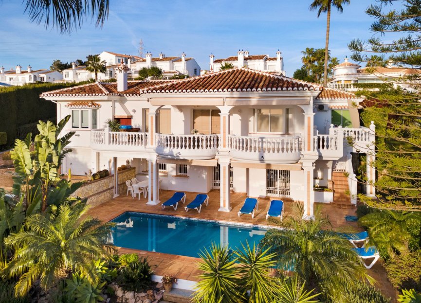 Resale - House - Detached Villa - Mijas - El Chaparral