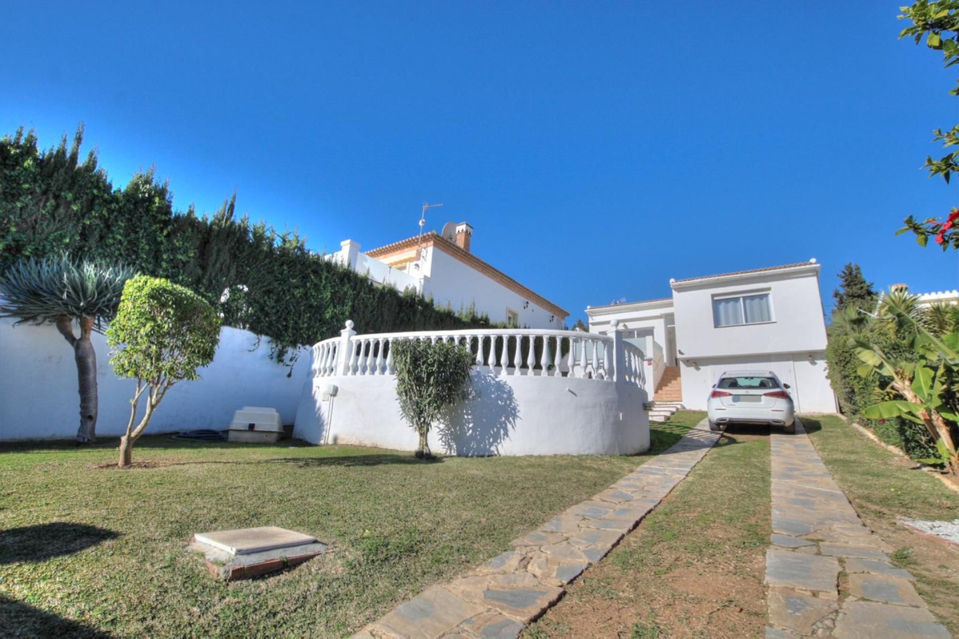 Resale - House - Detached Villa - Mijas - El Chaparral