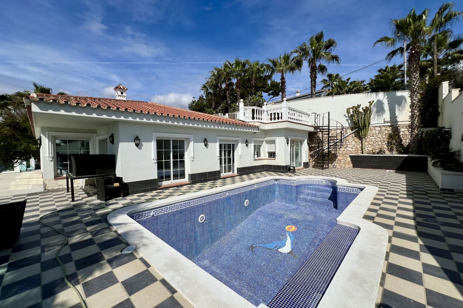 Resale - House - Detached Villa - Mijas - El Chaparral