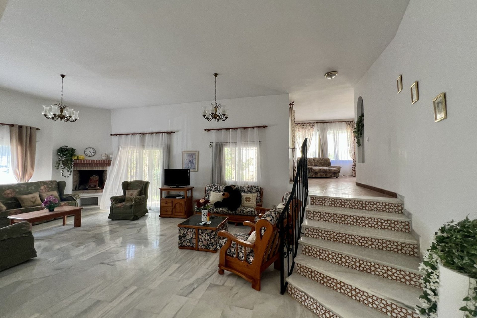 Resale - House - Detached Villa - Mijas - El Chaparral