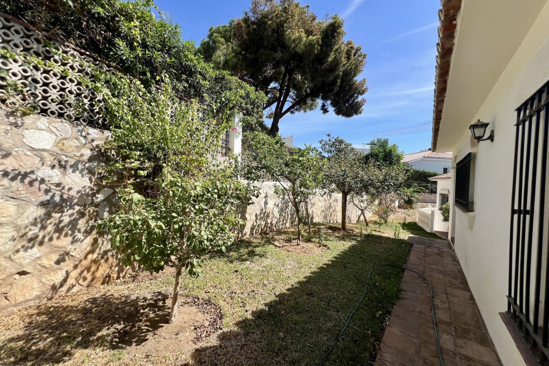 Resale - House - Detached Villa - Mijas - El Chaparral