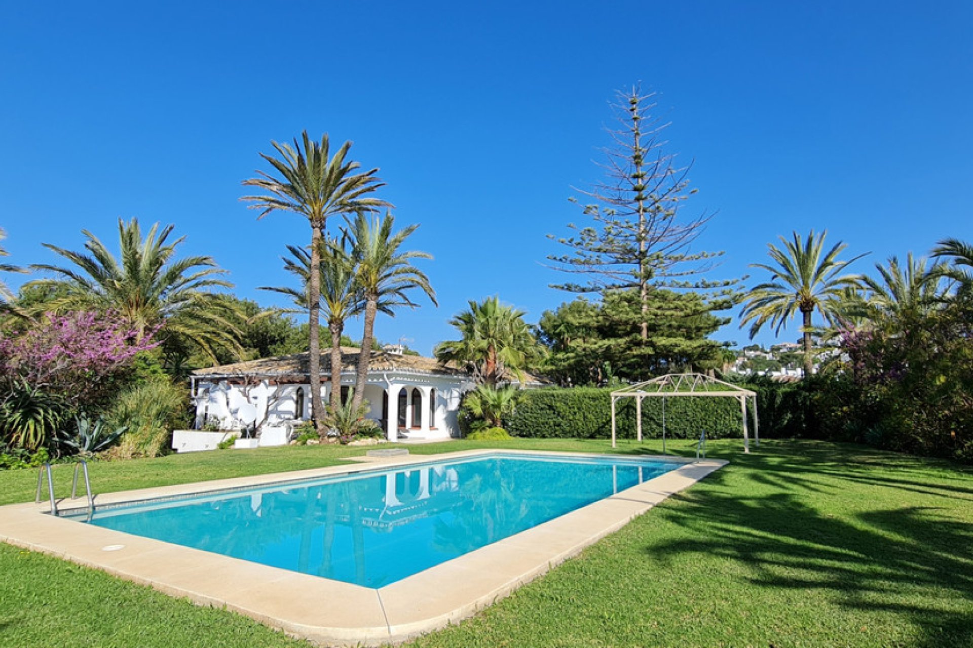 Resale - House - Detached Villa - Mijas - La Cala De Mijas